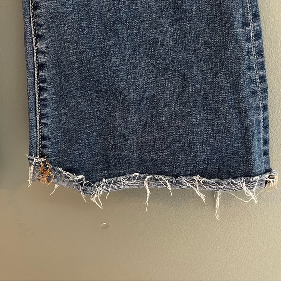 American Eagle Stretch Super High-Rise Flare, Medium Wash, Size 0 - Picture 2 of 12